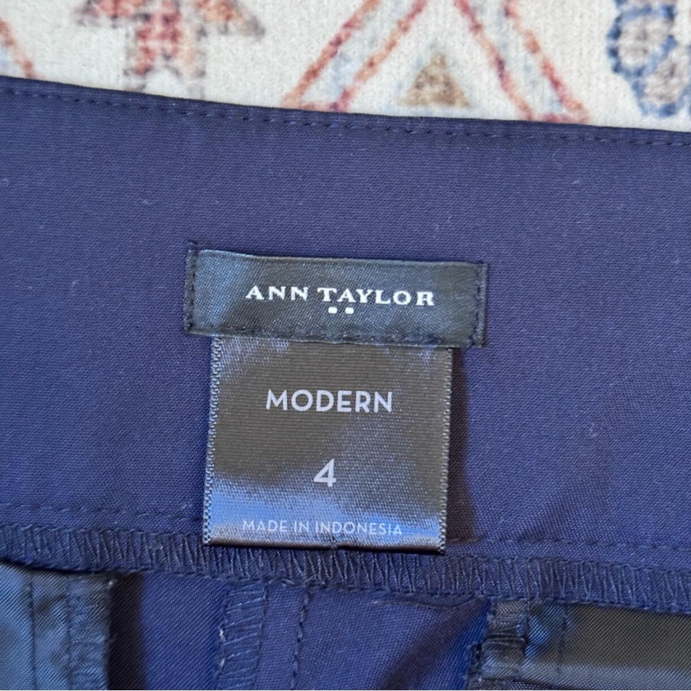 Ann Taylor Modern Fit Navy Blue Ankle Dress Pants Women’s Size 4 30” Inseam - Picture 9 of 13